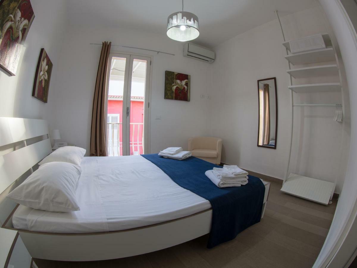 Le Amiche 2 Apartman Marina di Ragusa Kültér fotó